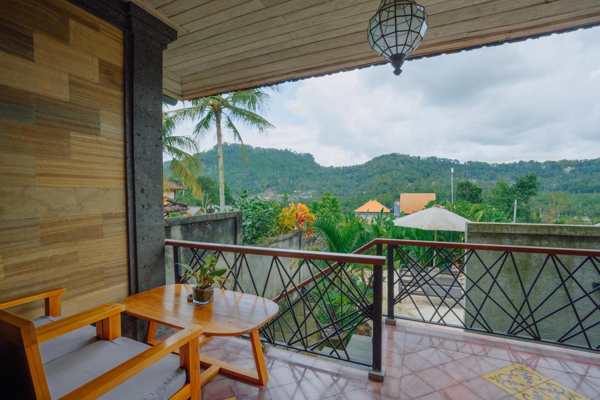 Deluxe Double Room 4